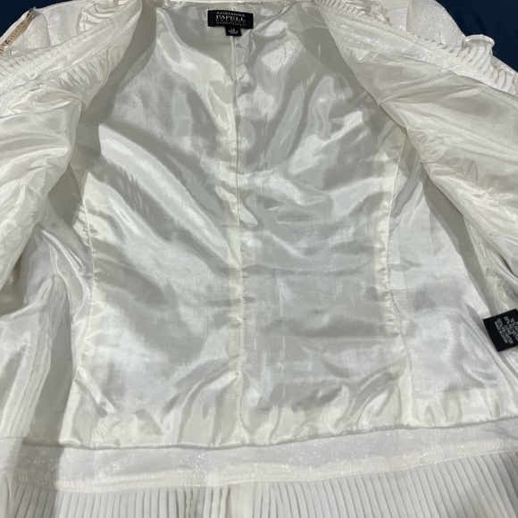 Adrianna Papell Evening Essentials White shimmering, lightweight jacket size 10 - Picture 9 of 11